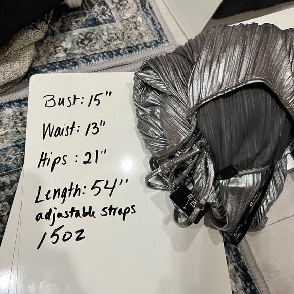 Forever 21 Metallic Silver Pleated Party Night Out Maxi Dress Size Small NWT - Picture 9 of 9